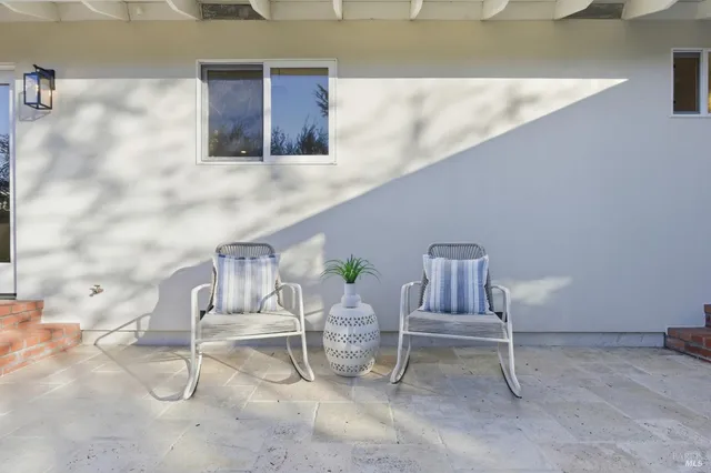 $1,699,000 | 883 Cordilleras Drive, Unit 1, Sonoma, CA 95476