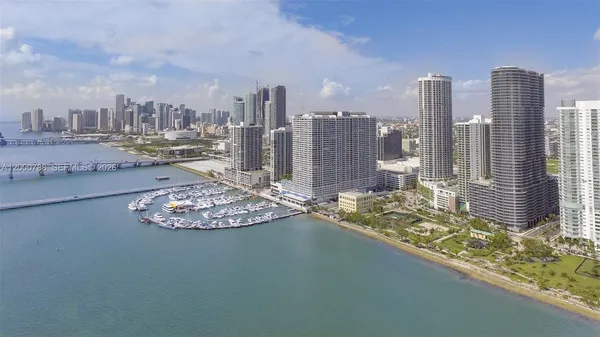 $5,350 | 488 Northeast 18th Street, Unit 1711, Miami, FL 33132