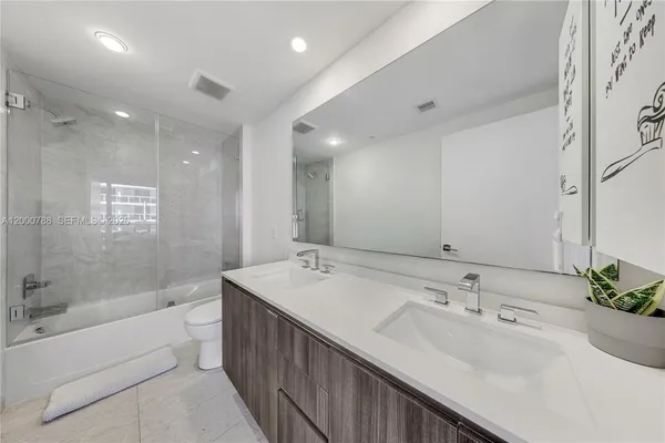 $5,350 | 488 Northeast 18th Street, Unit 1711, Miami, FL 33132