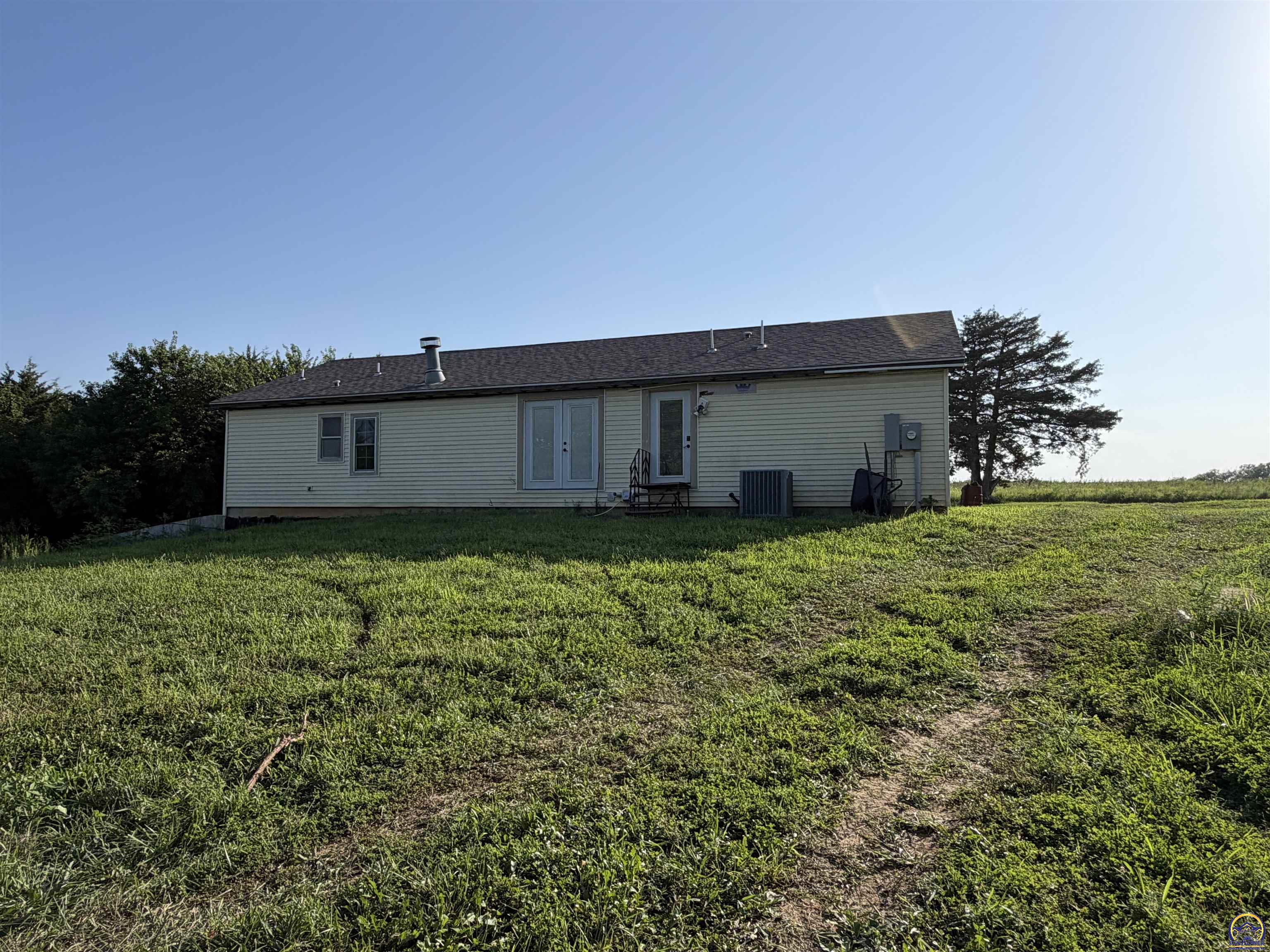 6936 Butler Road Meriden, KS 66512 - Photo 4 of 26 Gallery Image 4
