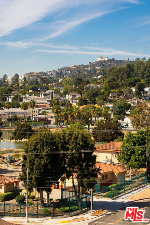 2996 Hyperion Avenue Los Angeles, CA 90027 - Photo 27 of 40 a view of a city