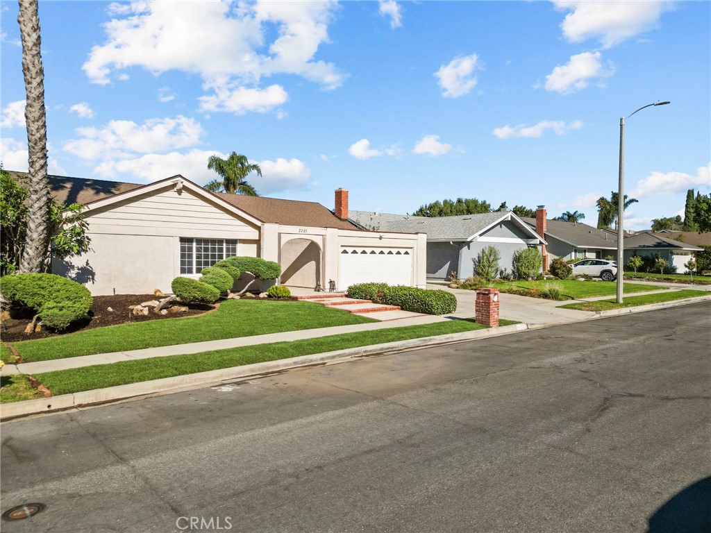 2227 Timberlane Avenue Simi Valley, CA 93063 - Photo 36 of 39