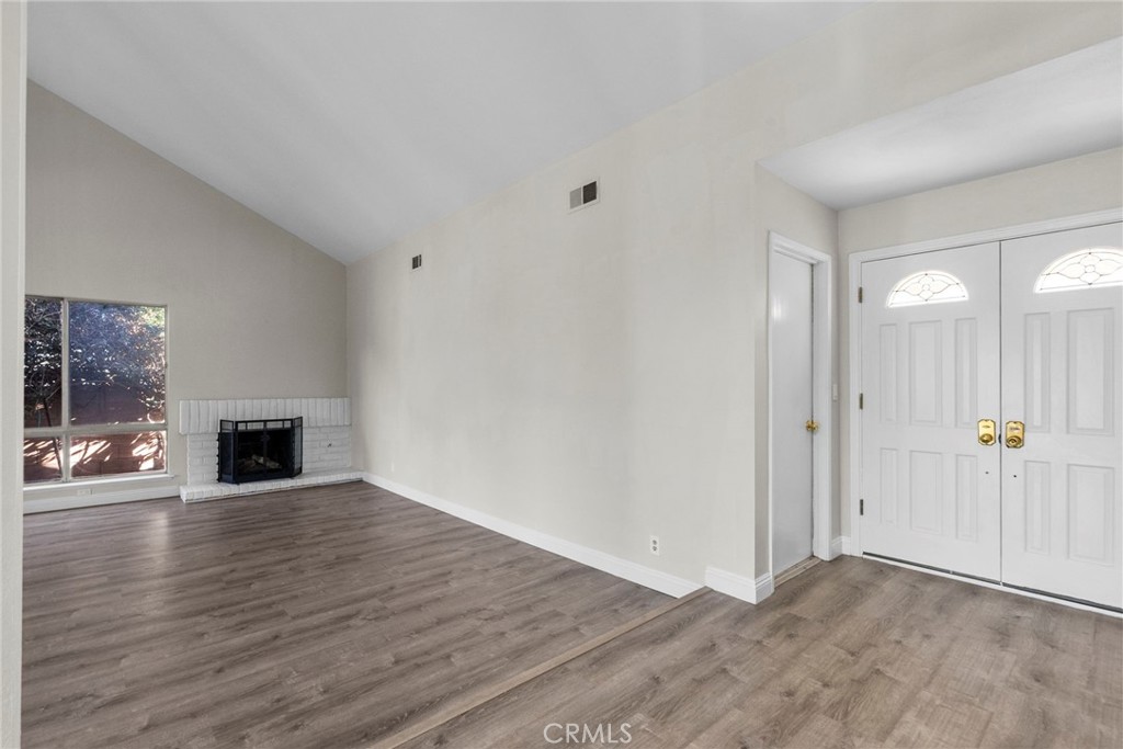 2227 Timberlane Avenue Simi Valley, CA 93063 - Photo 6 of 39