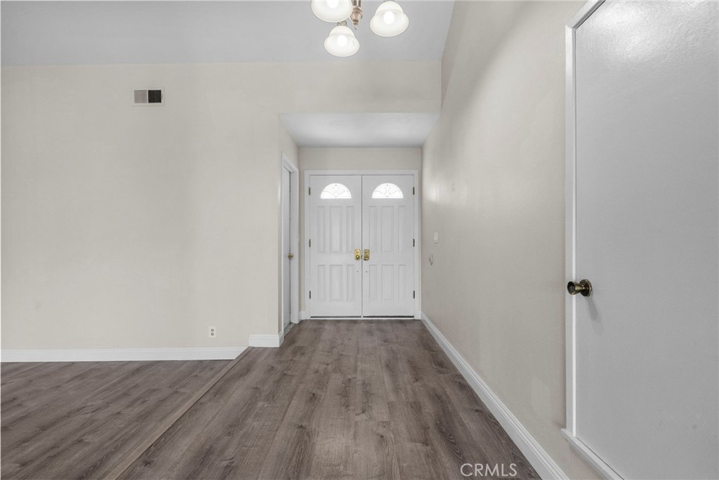 2227 Timberlane Avenue Simi Valley, CA 93063 - Photo 7 of 39