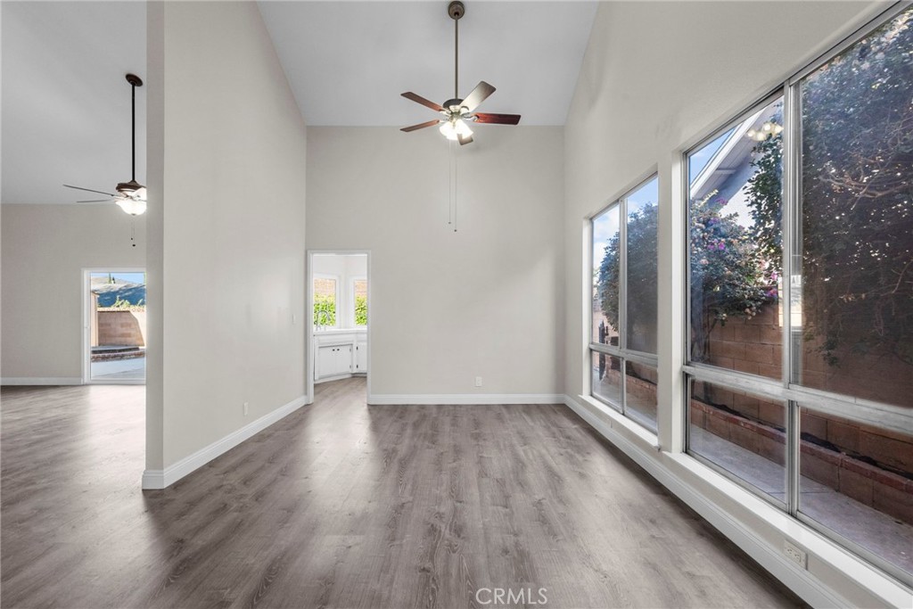 2227 Timberlane Avenue Simi Valley, CA 93063 - Photo 9 of 39