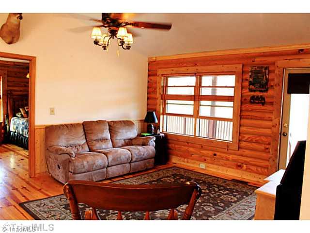 446 Nance Road Denton, NC 27239 - Photo 2 of 14 Living Room.
