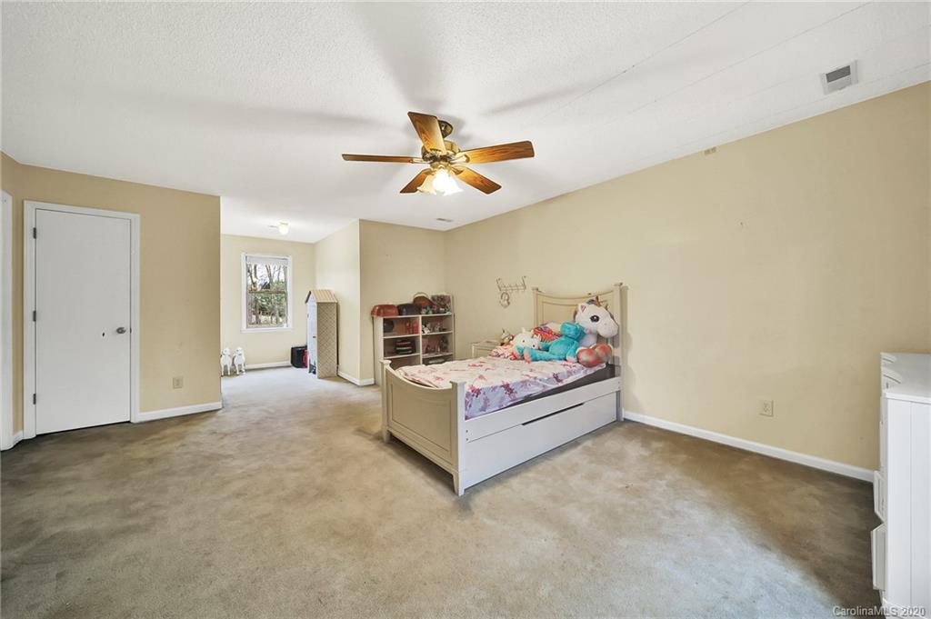 1737 Glenway Road Clover, SC 29710 - Photo 21 of 33 Gallery Image 21