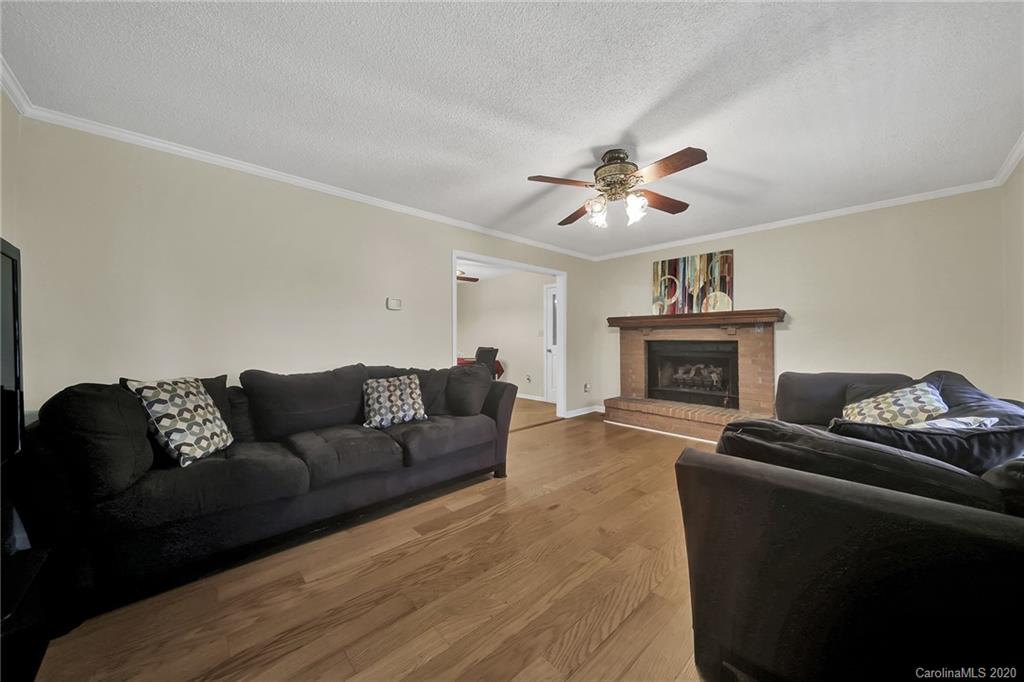 1737 Glenway Road Clover, SC 29710 - Photo 6 of 33 Gallery Image 6