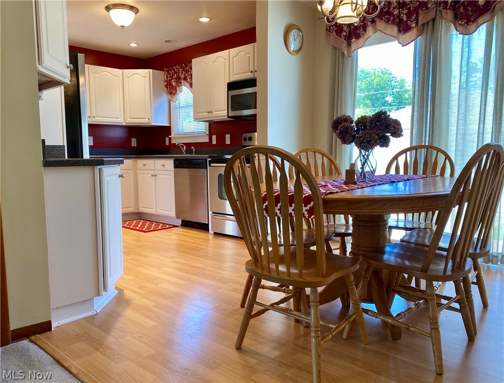 708 Sterling Road Wickliffe, OH 44092 - Photo 11 of 34 Gallery Image 11