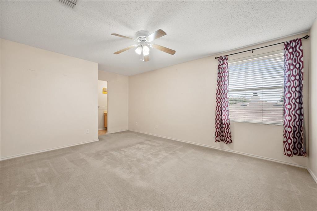 511 Travis Ranch Trail Arlington, TX 76002 - Photo 9 of 40 Gallery Image 9