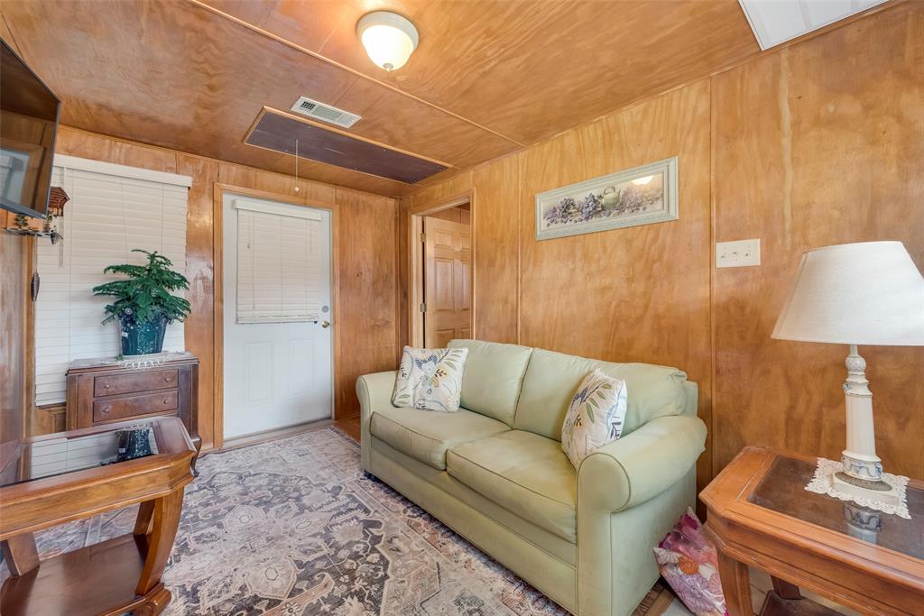 8636 Highway 31 Athens, TX 75751 - Photo 12 of 22 a living room with furniture and a couch