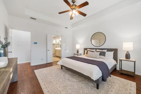 $975,000 | 5100 Hadle Cove, Austin, TX 78730