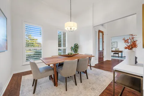 $975,000 | 5100 Hadle Cove, Austin, TX 78730