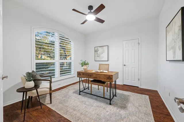 $975,000 | 5100 Hadle Cove, Austin, TX 78730