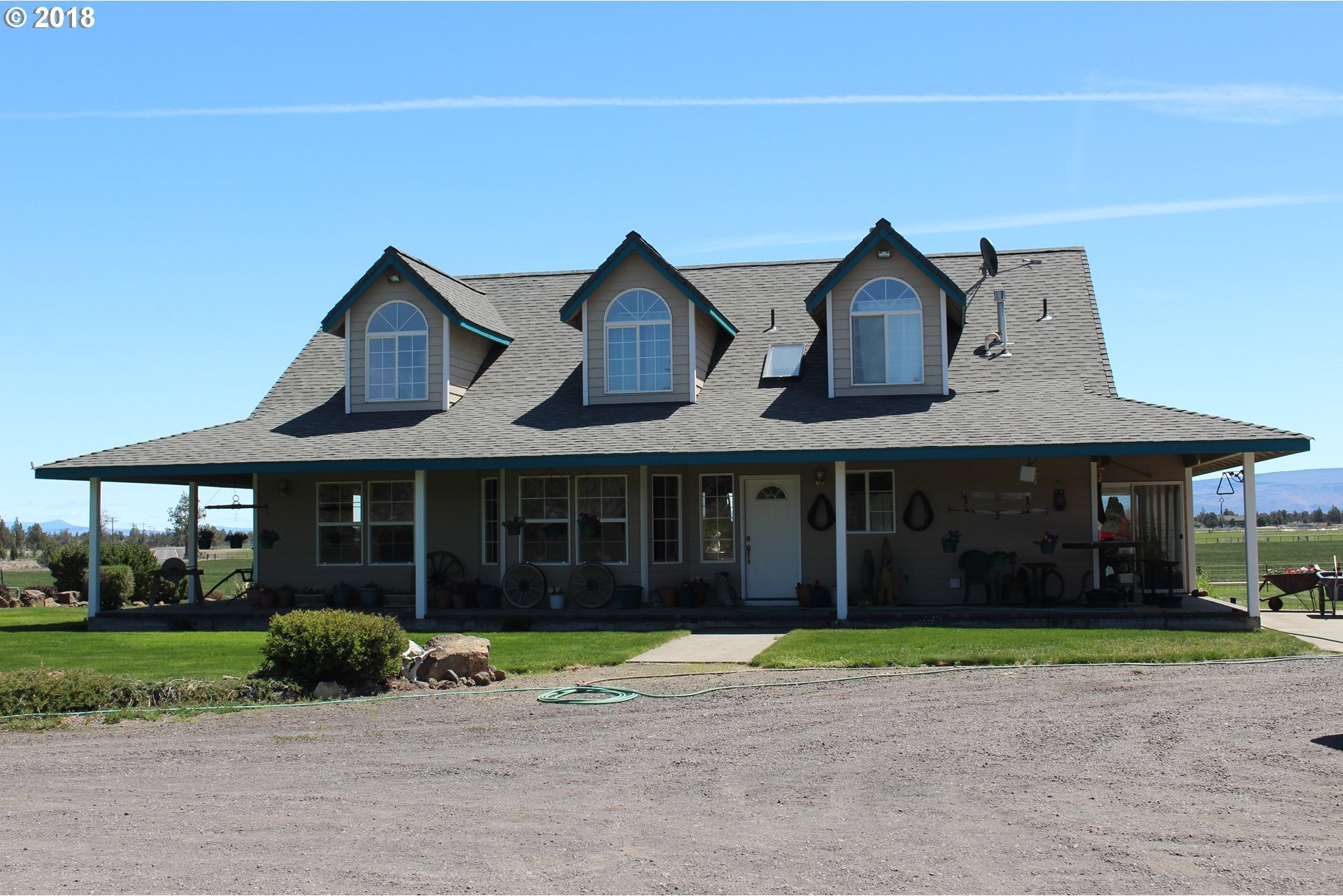 24585 Dodds Road Bend, OR 97701 - Photo 2 of 32