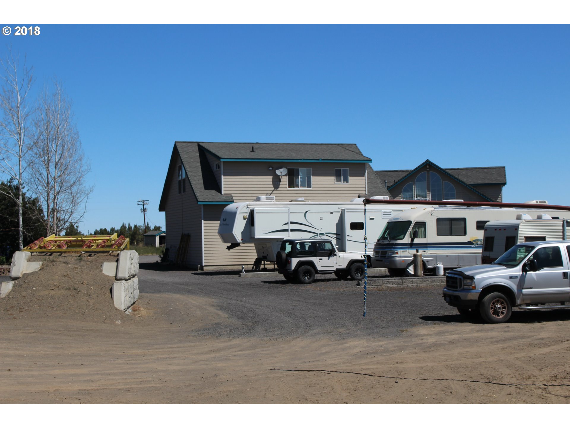 24585 Dodds Road Bend, OR 97701 - Photo 6 of 32