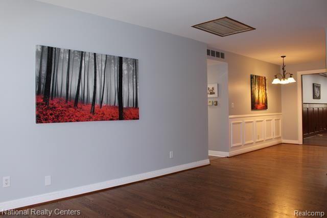2408 Eastern Avenue Rochester Hills, MI 48307 - Photo 4 of 22