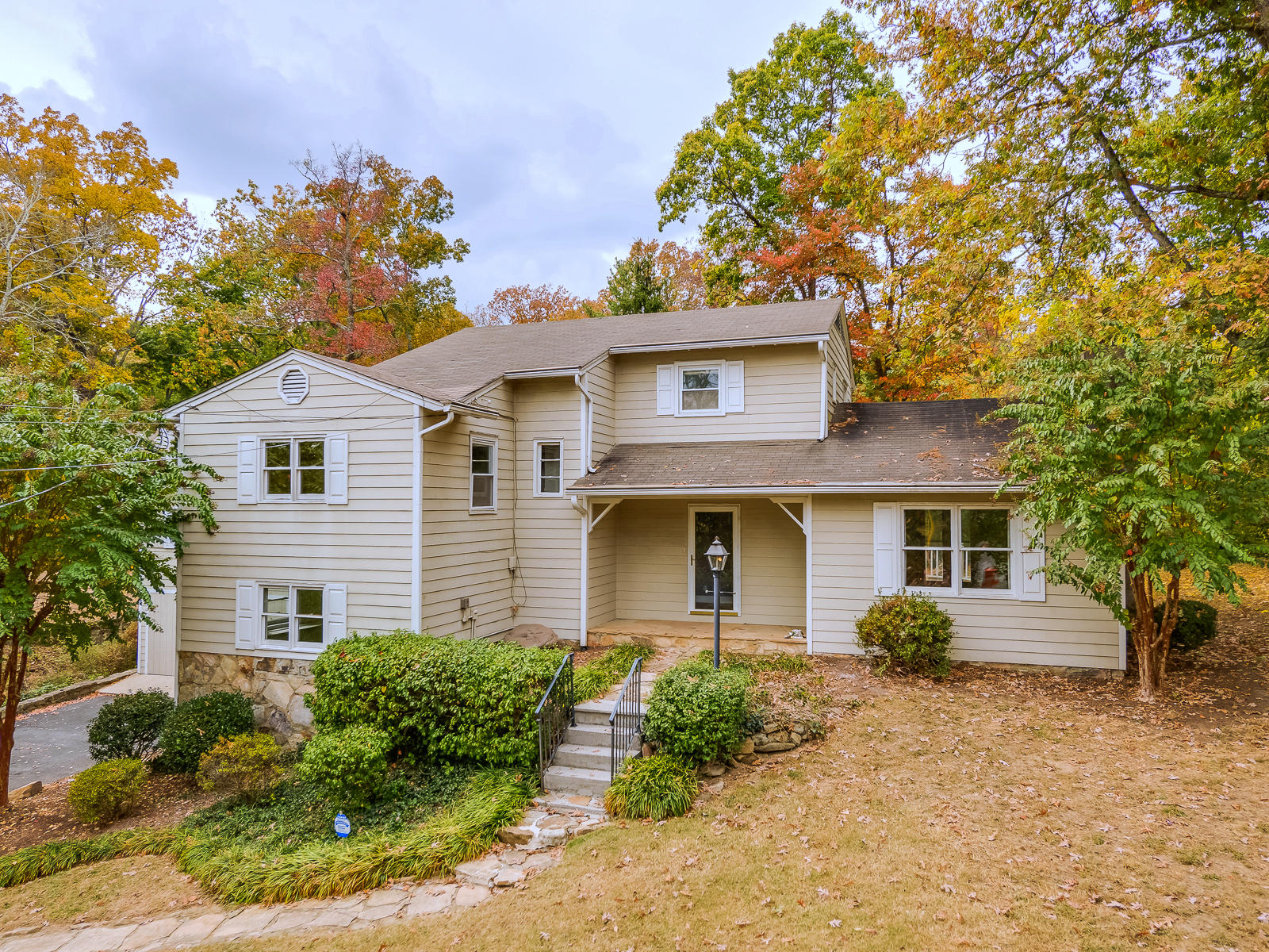 1408 Aladdin Road Lookout Mountain, GA 30750 - Photo 1 of 30 Front View.