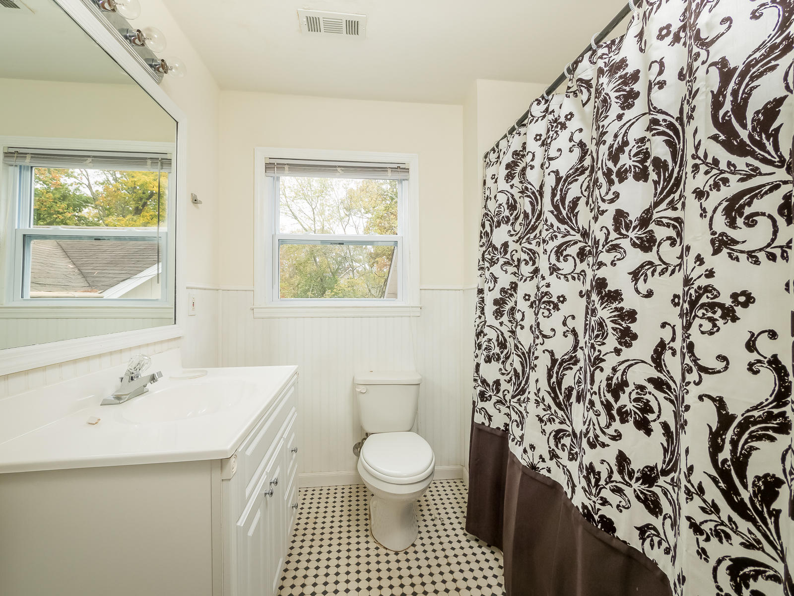 1408 Aladdin Road Lookout Mountain, GA 30750 - Photo 16 of 30 Full Bath.