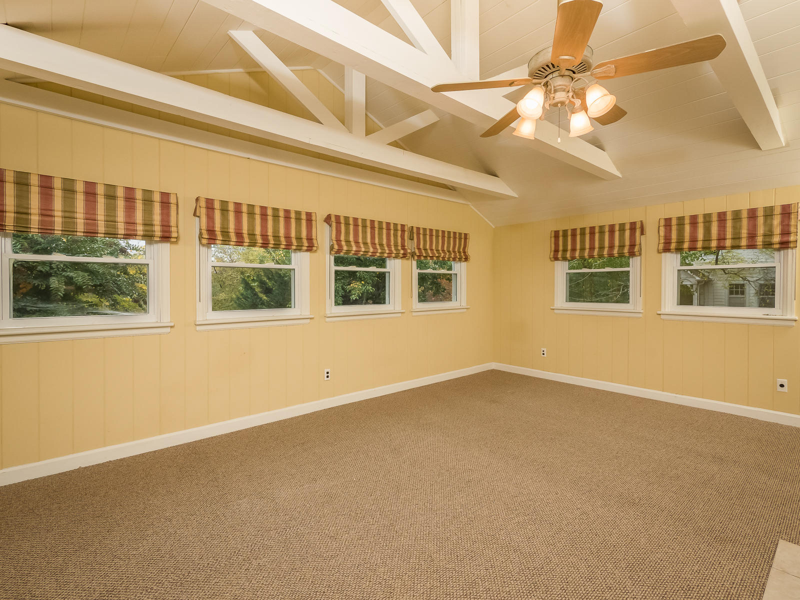 1408 Aladdin Road Lookout Mountain, GA 30750 - Photo 7 of 30 Family Room.