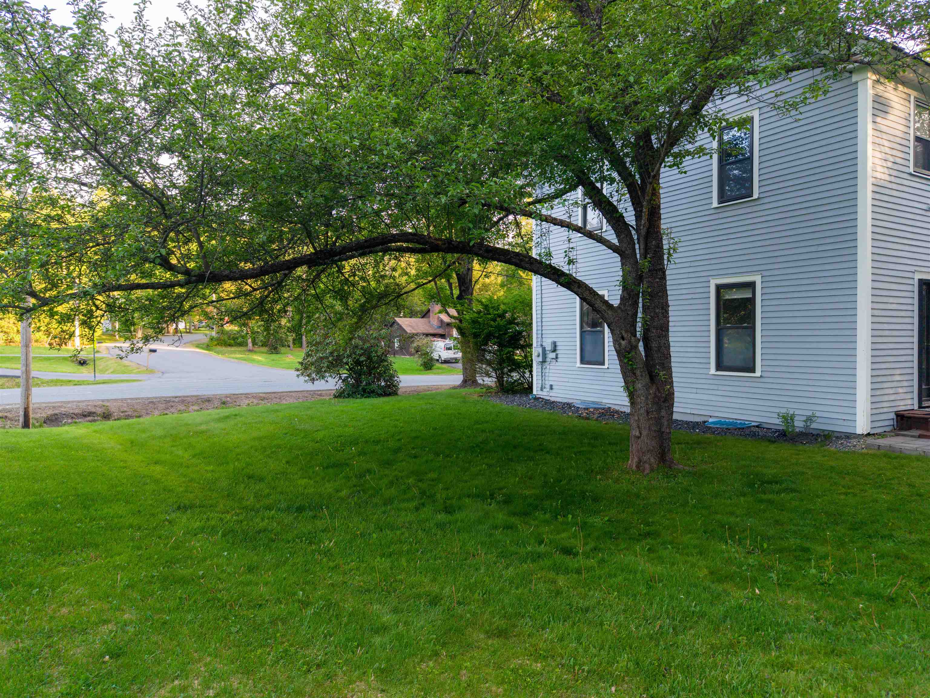 52 Ledgewood Road Claremont, NH 03743 - Photo 4 of 39