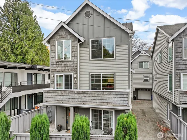 $1,025,000 | 4535 Northeast 55th Street, Seattle, WA 98105
