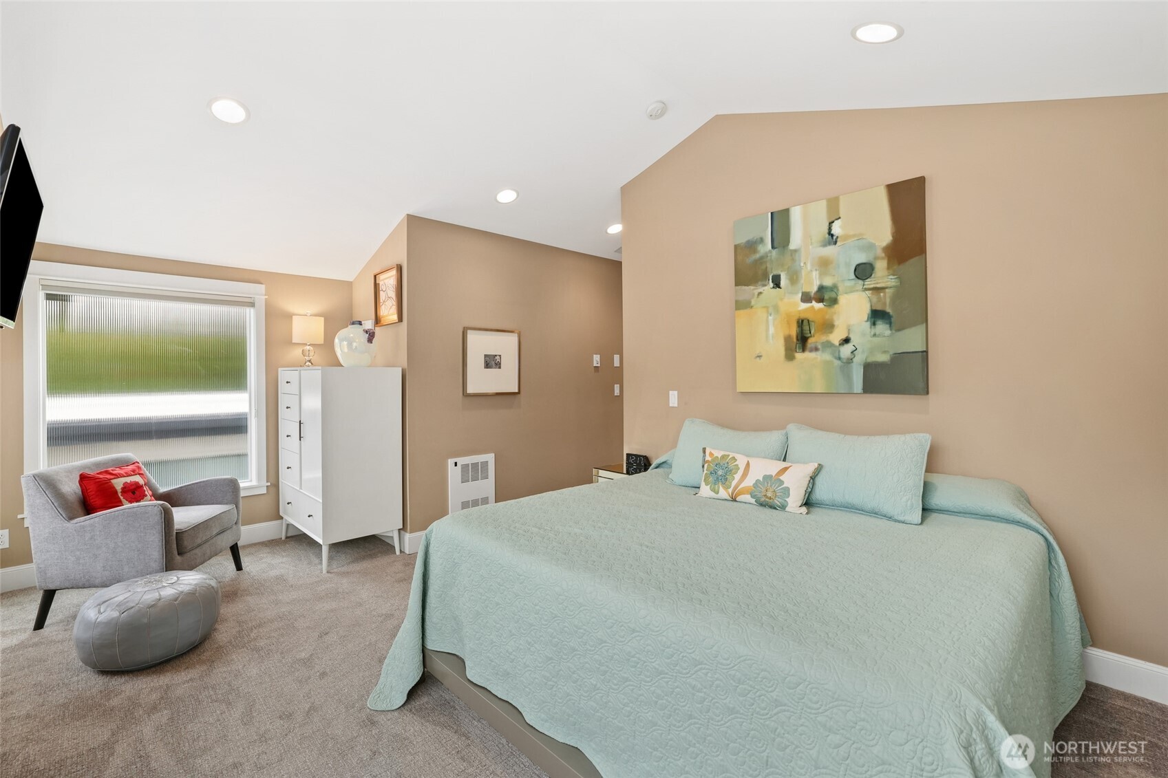 4535 Northeast 55th Street Seattle, WA 98105 - Photo 11 of 21