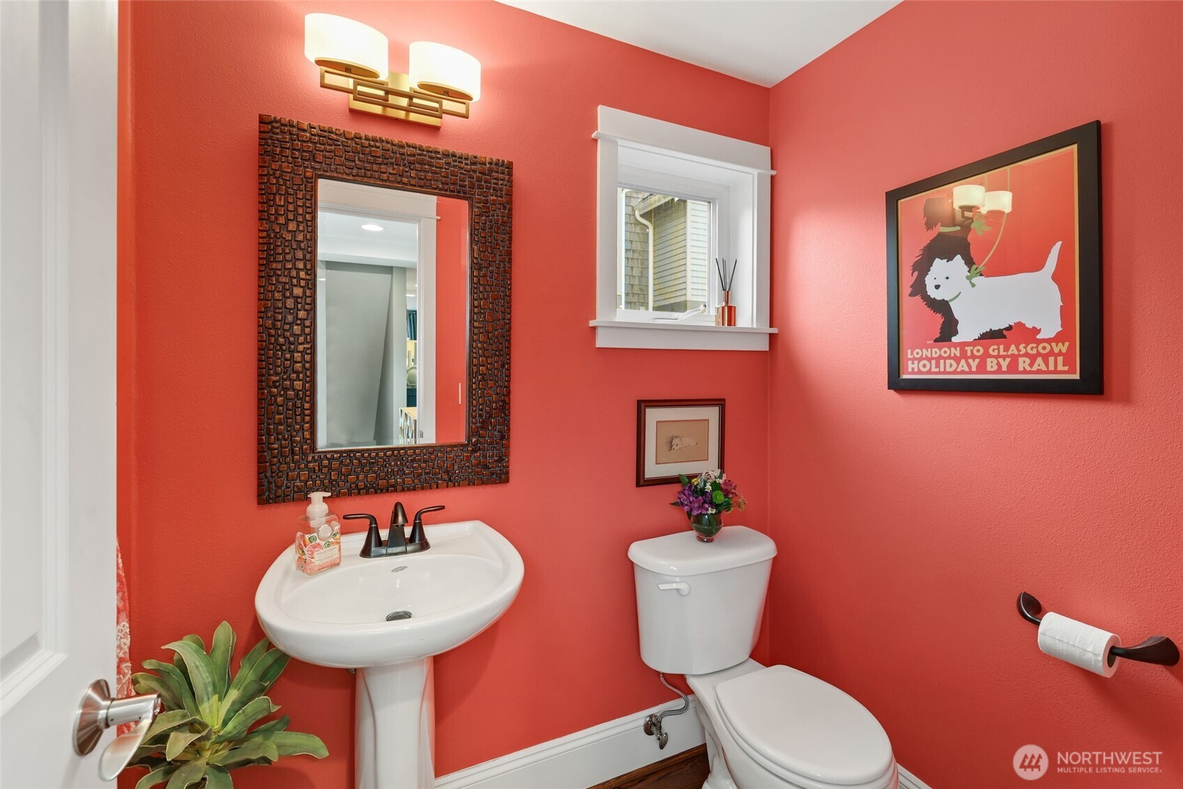 4535 Northeast 55th Street Seattle, WA 98105 - Photo 5 of 21