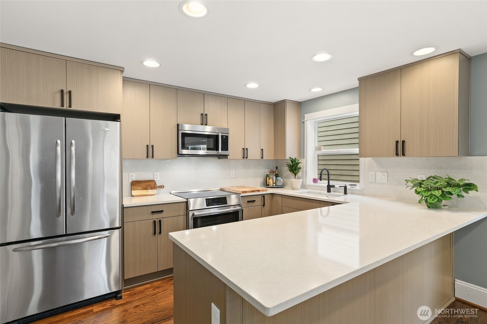 4535 Northeast 55th Street Seattle, WA 98105 - Photo 6 of 21