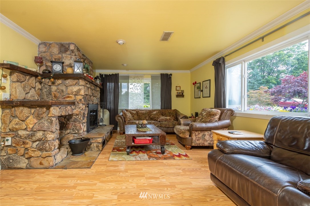 117 Damron Road Mossyrock, WA 98564 - Photo 5 of 17 Gallery Image 5