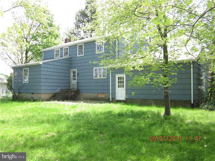 16 Crown Road Trenton, NJ 08638 - Photo 2 of 10 Exterior Back