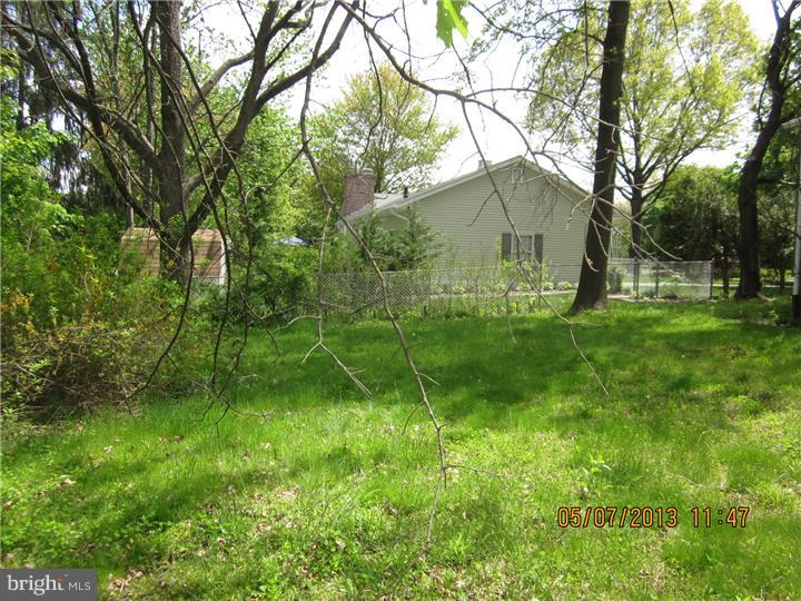 16 Crown Road Trenton, NJ 08638 - Photo 9 of 10 Back Yard