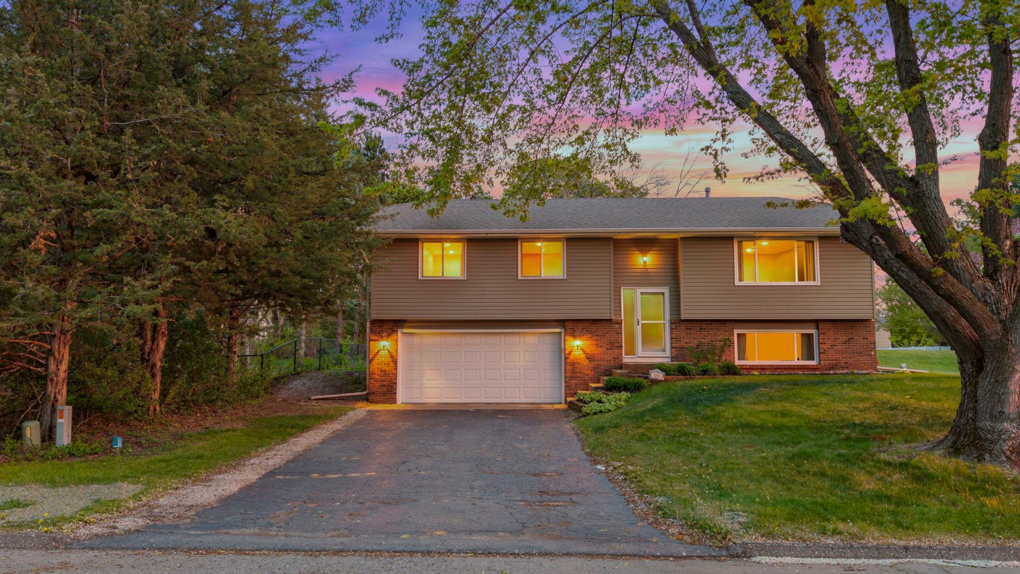7080 Rice Lake Lane Circle Pines, MN 55014 - Photo 3 of 55