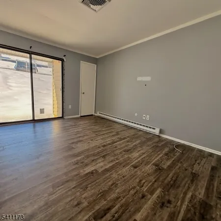 $259,900 | 93 Overlook Drive, Clinton, NJ 08809