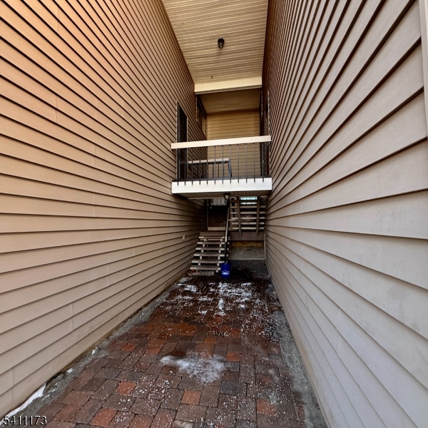 93 Overlook Drive Clinton, NJ 08809 - Photo 5 of 16