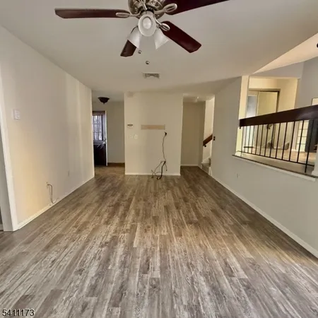 $259,900 | 93 Overlook Drive, Clinton, NJ 08809