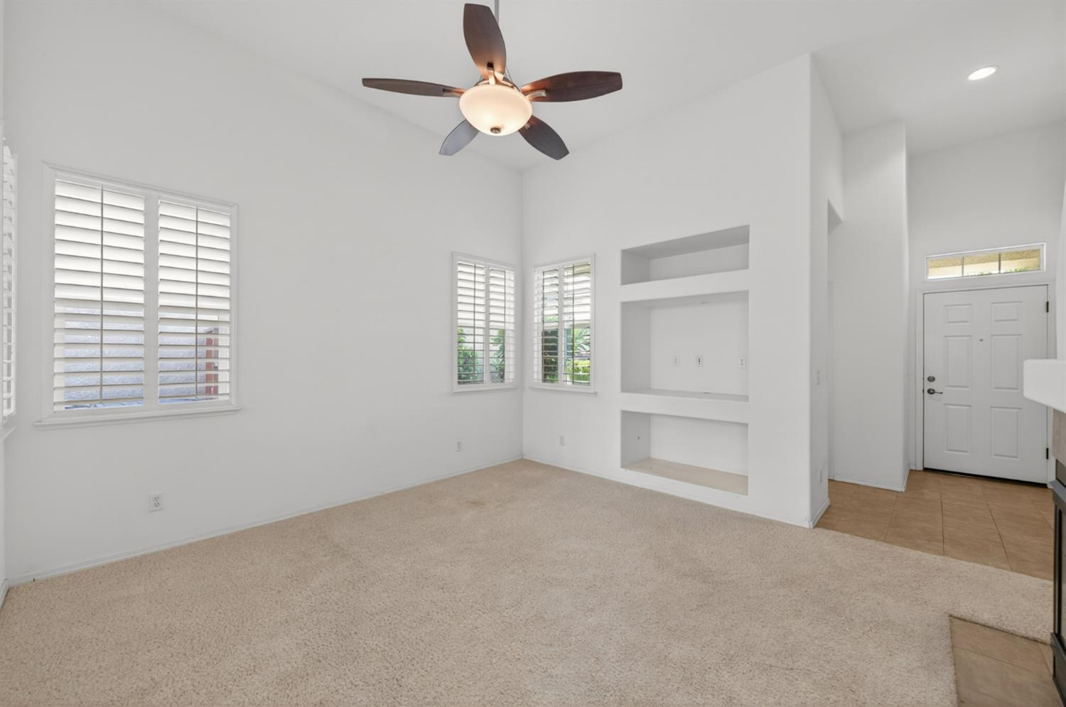 4113 West Cherry Tree Lane Fresno, CA 93722 - Photo 4 of 31