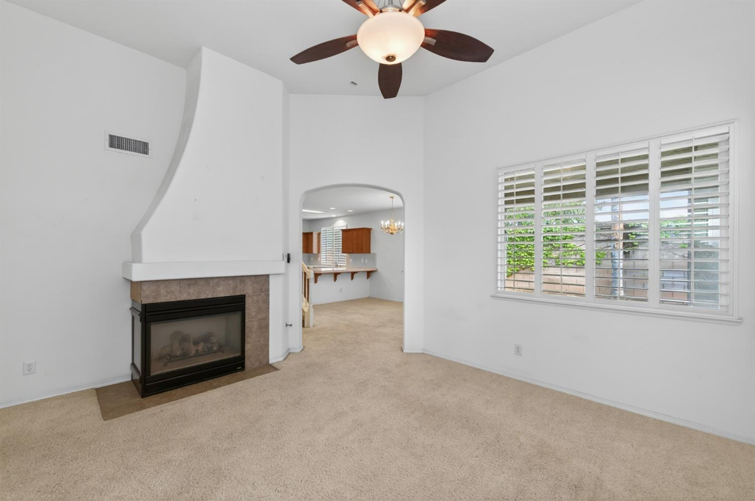 4113 West Cherry Tree Lane Fresno, CA 93722 - Photo 6 of 31