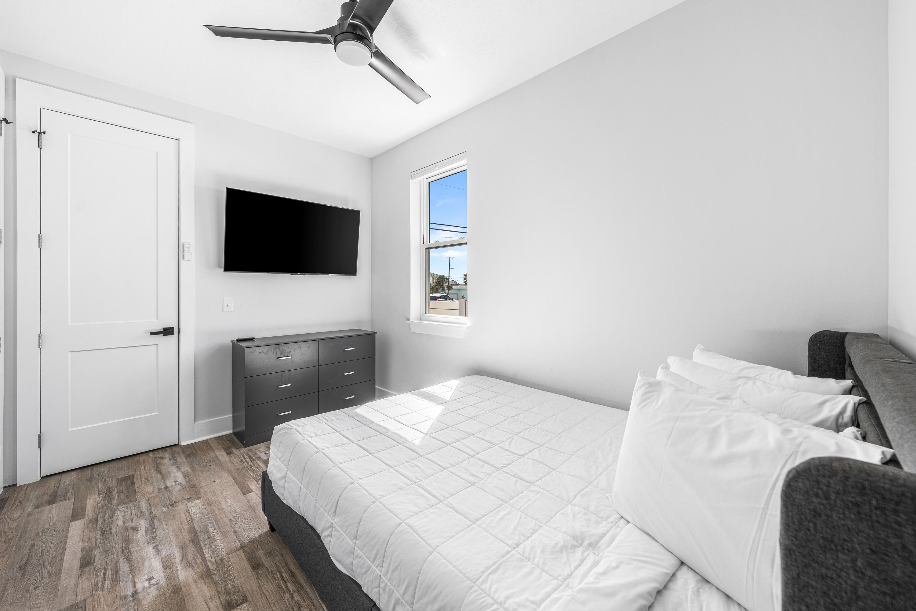 13310 Front Beach Road Panama City Beach, FL 32407 - Photo 62 of 69 1st Floor West Bedroom