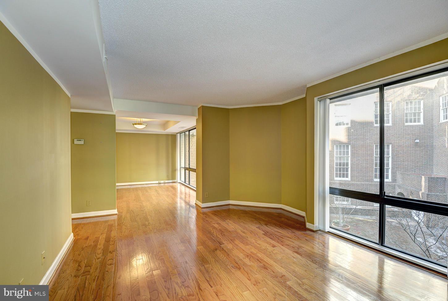 1077 30th Street Northwest, Unit 201 Washington, DC 20007 - Photo 16 of 23 Living Area