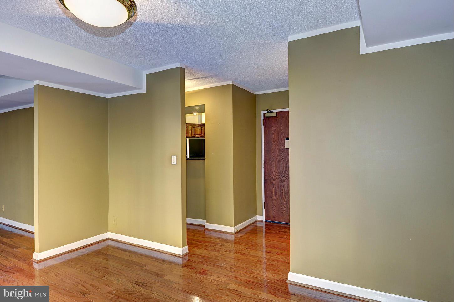 1077 30th Street Northwest, Unit 201 Washington, DC 20007 - Photo 8 of 23 Entry