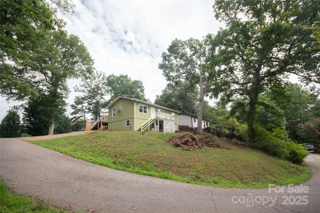 $289,000 | 87 Pauline Circle, Franklin, NC 28734