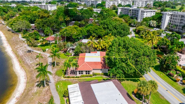 $549,999 | 3011 North Palm Aire Drive, Pompano Beach, FL 33069