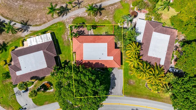$549,999 | 3011 North Palm Aire Drive, Pompano Beach, FL 33069