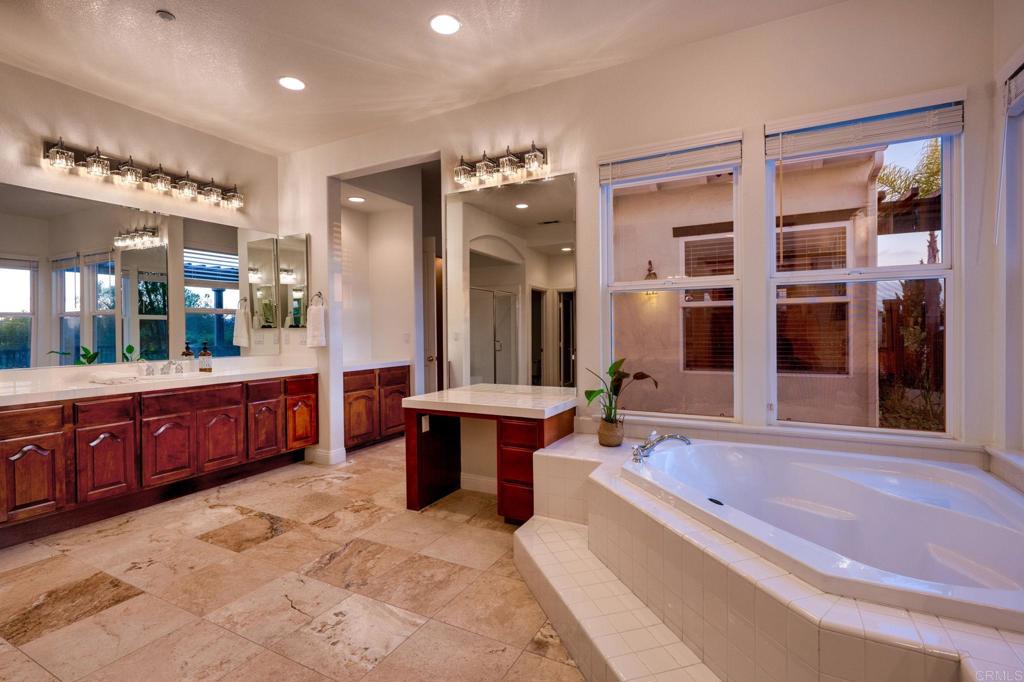 4033 Keri Way Fallbrook, CA 92028 - Photo 22 of 72