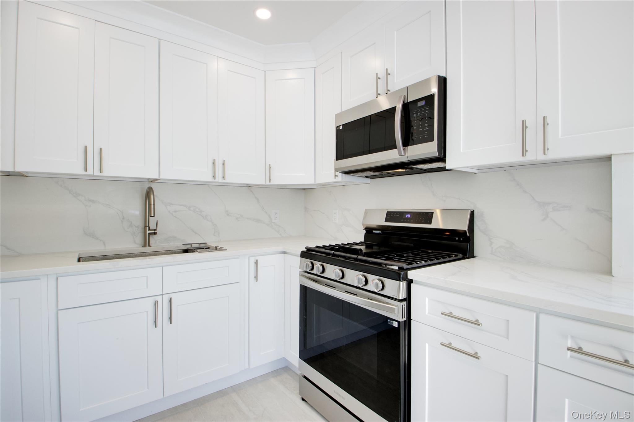 46 Linwood Road North, Unit A AND B Port Washington, NY 11050 - Photo 16 of 24