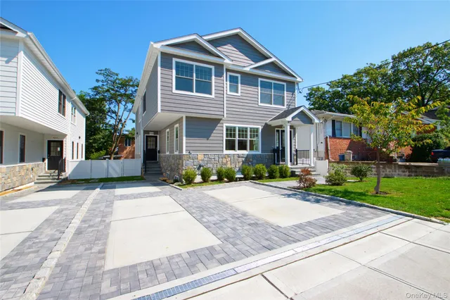 $1,995,000 | 46 Linwood Road North, Unit A AND B, Port Washington, NY 11050