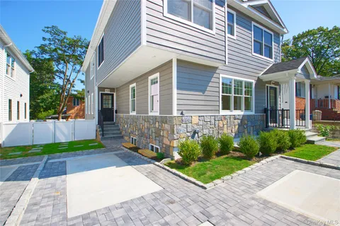 $1,995,000 | 46 Linwood Road North, Unit A AND B, Port Washington, NY 11050