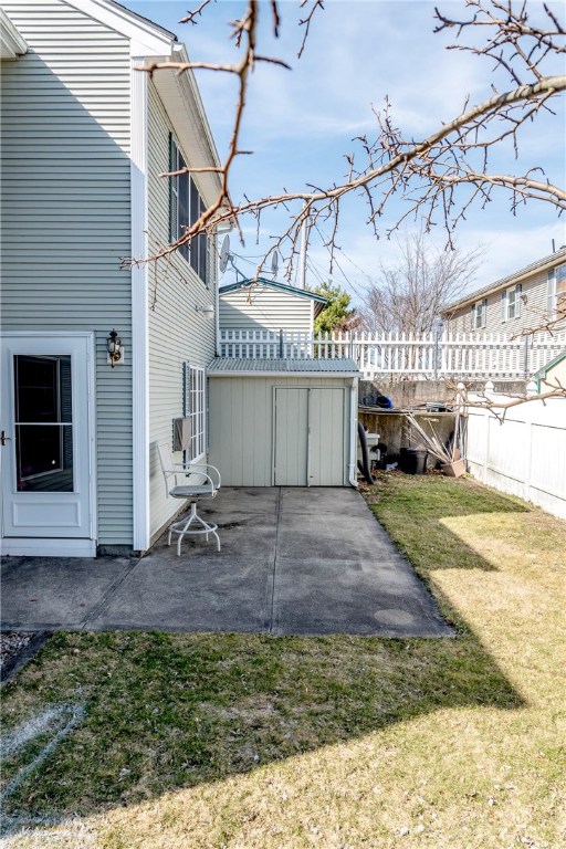 568 Grove Street Woonsocket, RI 02895 - Photo 4 of 14