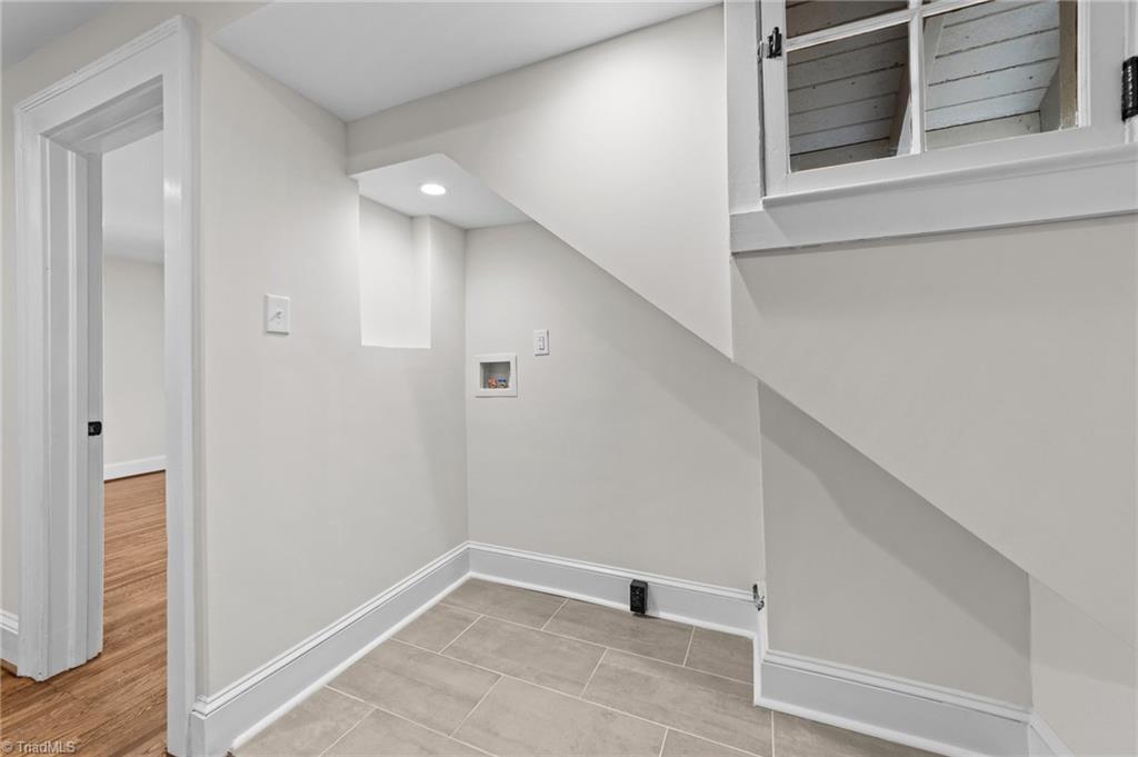 209 Edgedale Drive High Point, NC 27262 - Photo 23 of 40 Laundry Area